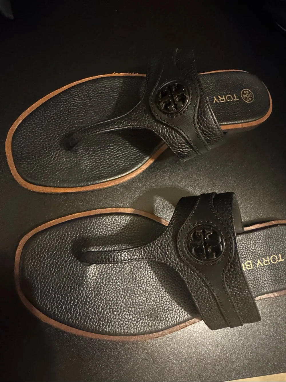 Tory Burch Carson Thong Welt Flat Sandals Leather Logo Black Size 8.5